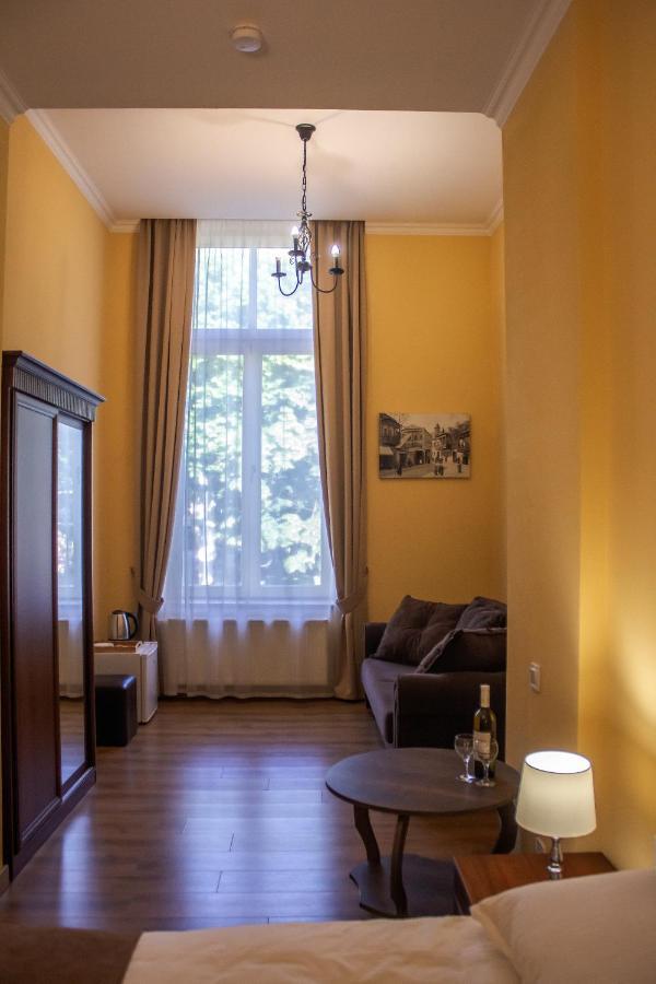 Zharuma Caravan Tbilisi Exteriör bild
